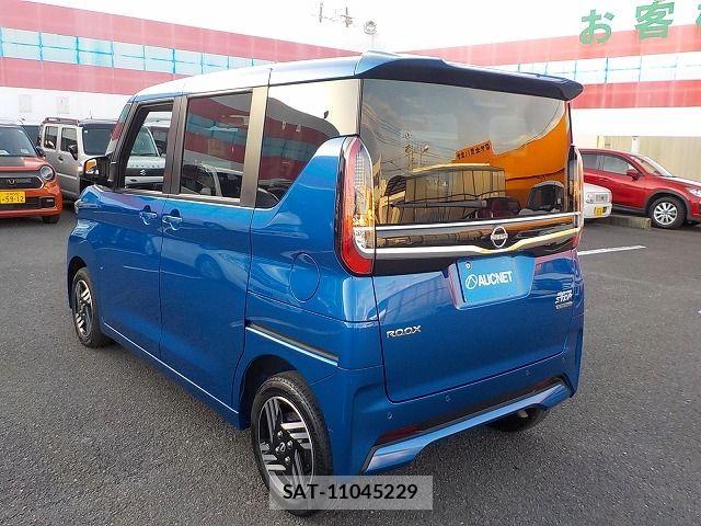 Nissan ROOX 2023-09 6017611-3