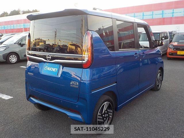 Nissan ROOX 2023-09 6017611-5