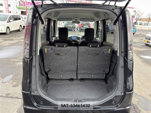 Nissan ROOX 2013-01 6277244-18