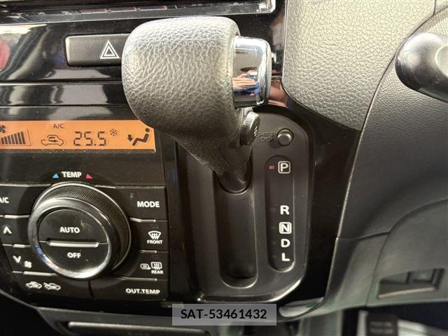Nissan ROOX 2013-01 6277244-23