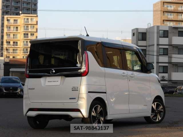 Nissan ROOX 2020-06 6614552-1