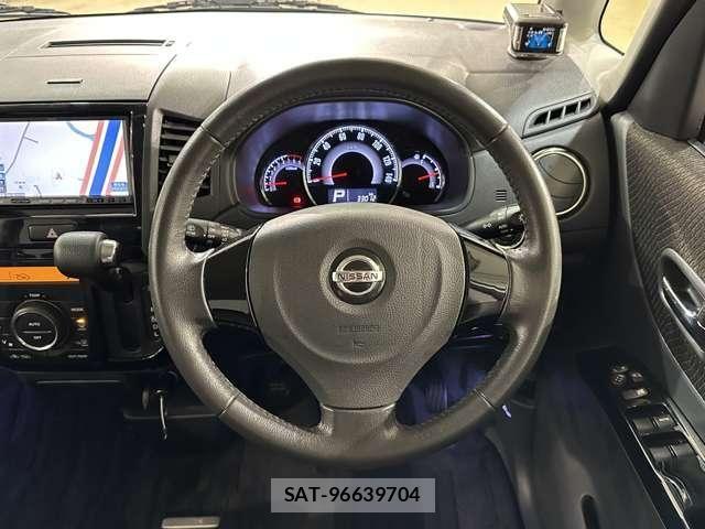 Nissan ROOX 2011-11 6717202-9