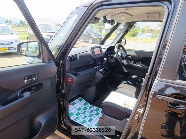 Nissan ROOX 2022-07 6912249-5