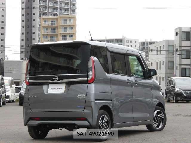 Nissan ROOX 2023-06 6912236-1
