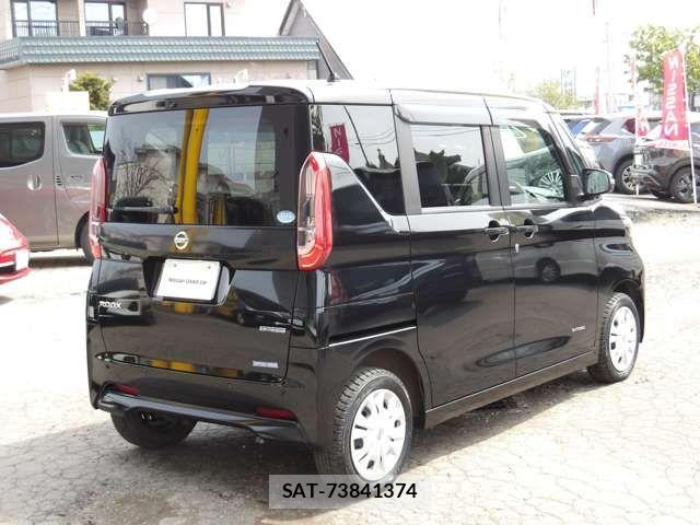 Nissan ROOX 2020-07 6912245-1