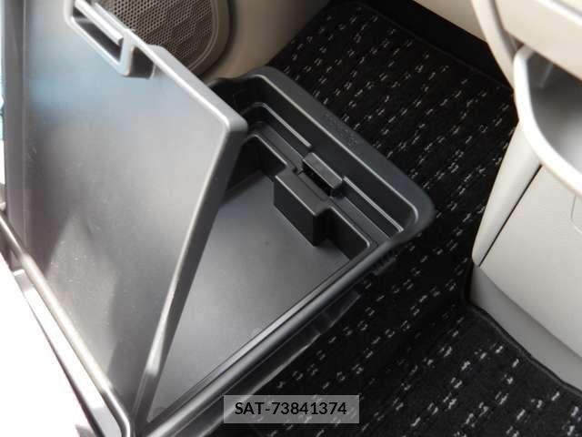 Nissan ROOX 2020-07 6912245-19