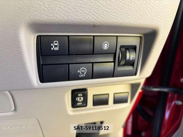 Nissan ROOX 2022-11 6912246-6