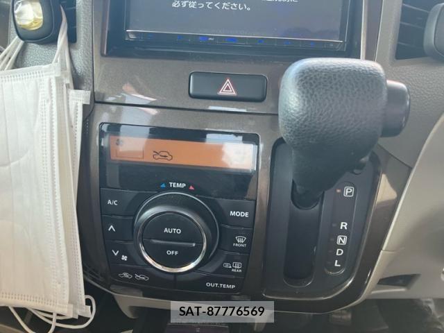 Nissan ROOX 2012-07 6912252-15