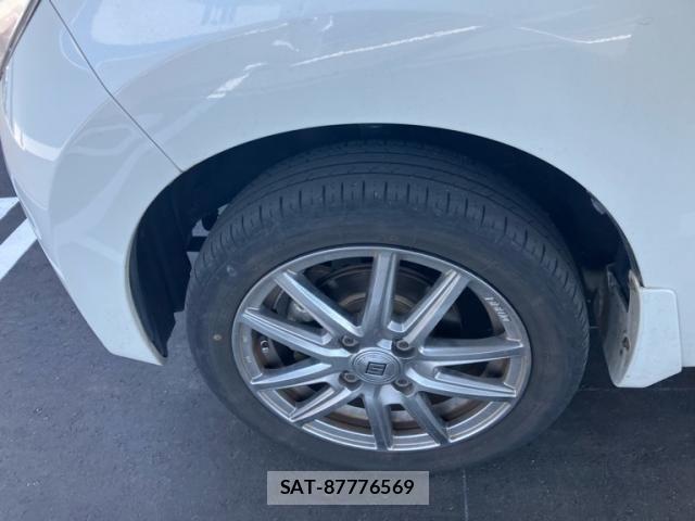 Nissan ROOX 2012-07 6912252-5