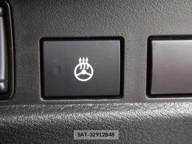 Nissan ROOX 2024-04 6912233-9