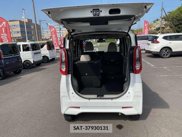 Nissan ROOX 2023-05 7060535-15
