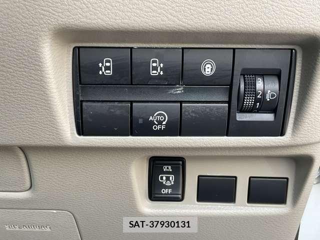 Nissan ROOX 2023-05 7060535-5