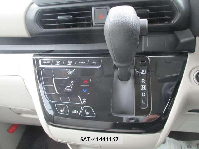 Nissan ROOX 2022-07 7060538-12