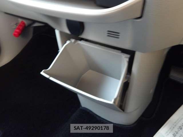 Nissan ROOX 2023-11 7060534-18