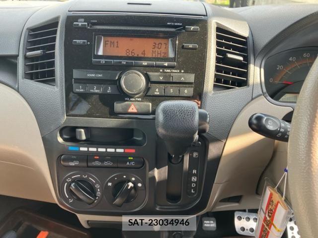 Nissan ROOX 2011-06 7224482-18