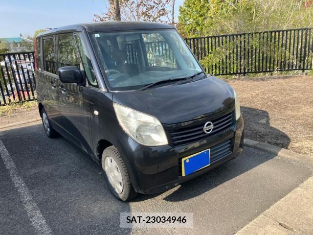 Nissan ROOX 2011-06 7224482-1