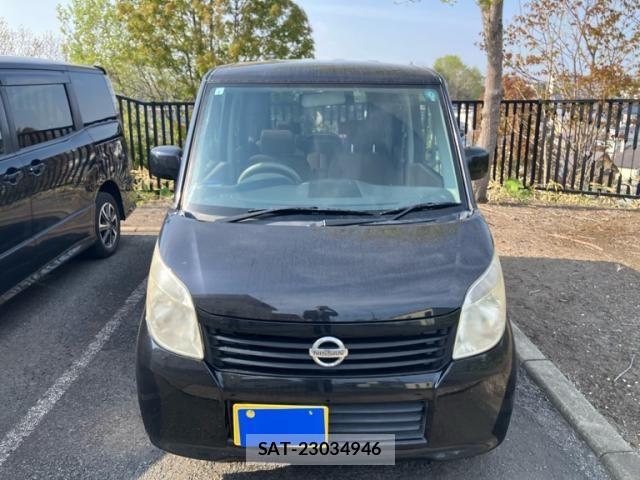 Nissan ROOX 2011-06 7224482-2