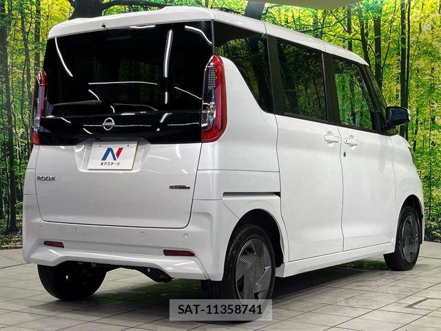 Nissan ROOX 2023-10 7224492-16