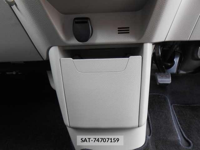 Nissan ROOX 2023-09 7329876-21