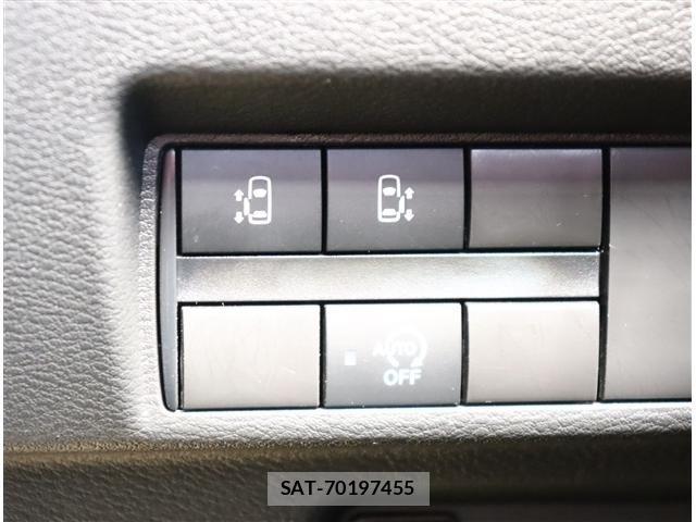 Nissan ROOX 2022-03 7329875-9