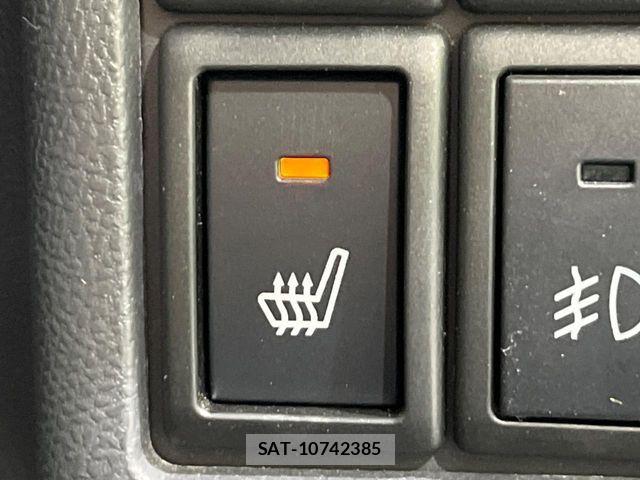 Nissan ROOX 2012-05 7359675-3