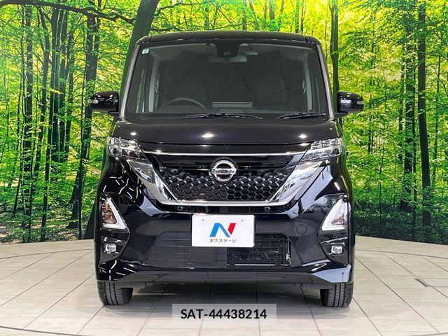 Nissan ROOX 2021-07 7502683-13
