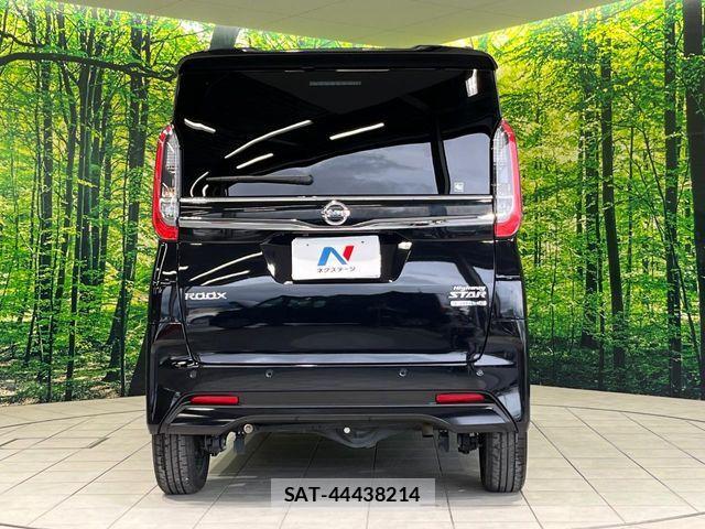 Nissan ROOX 2021-07 7502683-14