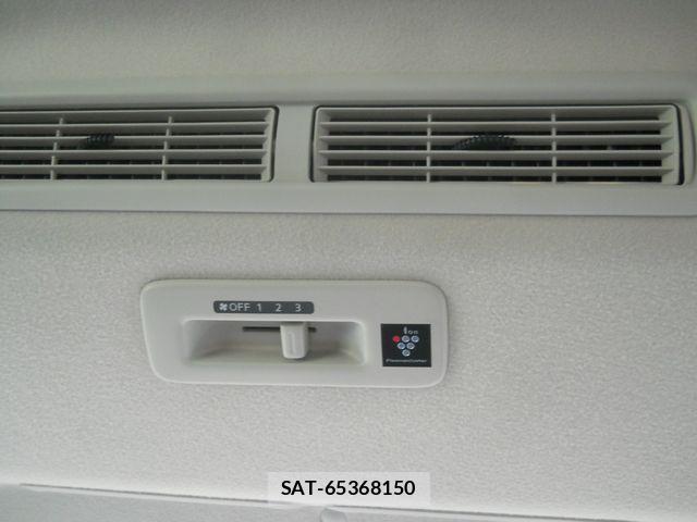 Nissan ROOX 2023-01 7502685-17