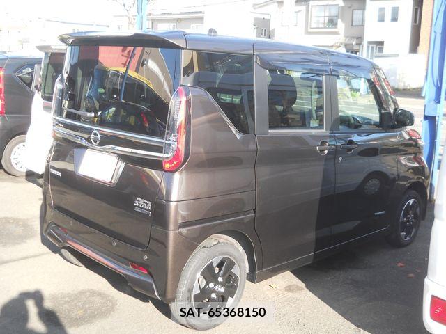 Nissan ROOX 2023-01 7502685-3