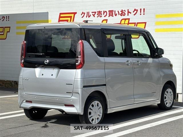 Nissan ROOX 2022-04 7502688-2