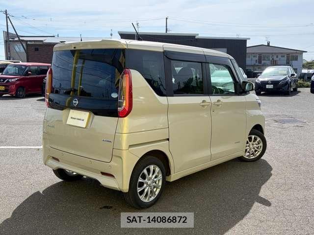 Nissan ROOX 2021-04 7502684-1