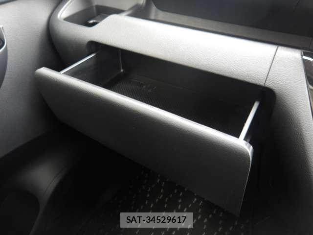 Nissan ROOX 2023-09 7619709-16