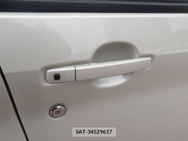 Nissan ROOX 2023-09 7619709-3