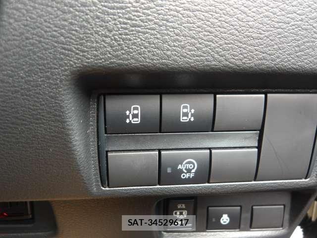 Nissan ROOX 2023-09 7619709-8