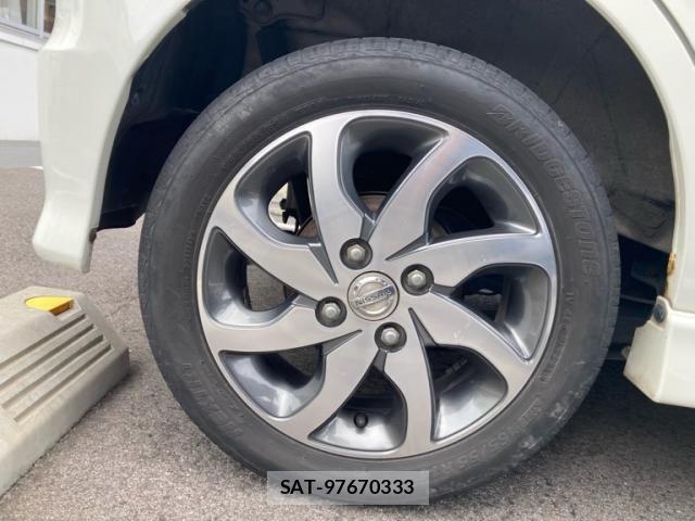 Nissan ROOX 2010-06 7619713-9