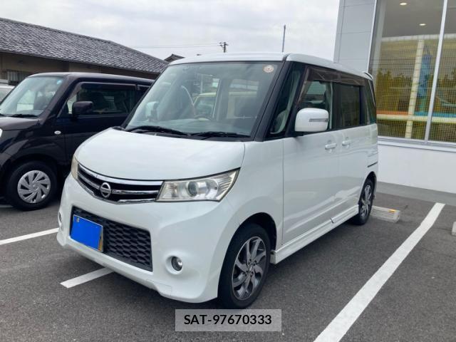 Nissan ROOX 2010-06 7619713-1