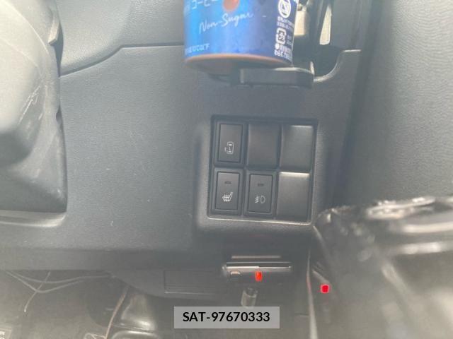 Nissan ROOX 2010-06 7619713-21