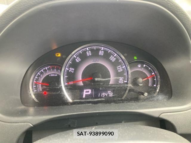 Nissan ROOX 2011-07 7728181-17