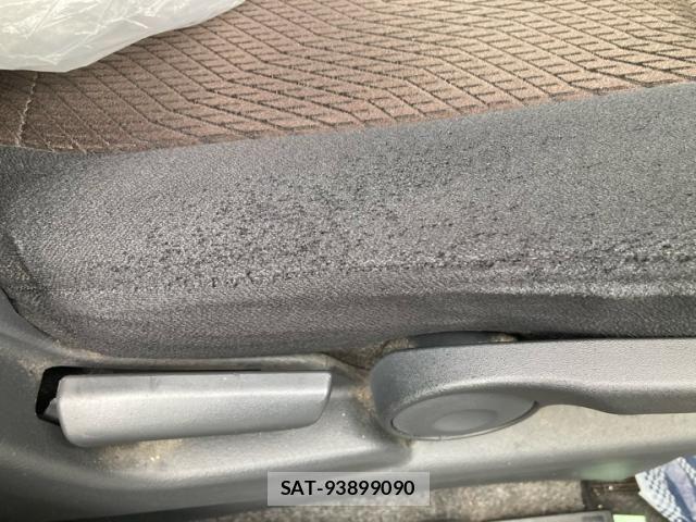 Nissan ROOX 2011-07 7728181-22