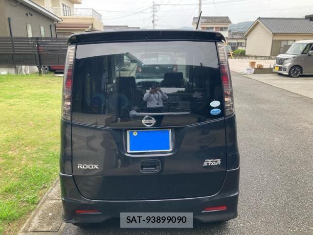 Nissan ROOX 2011-07 7728181-4