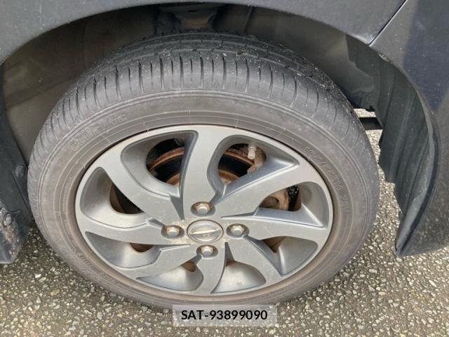 Nissan ROOX 2011-07 7728181-6