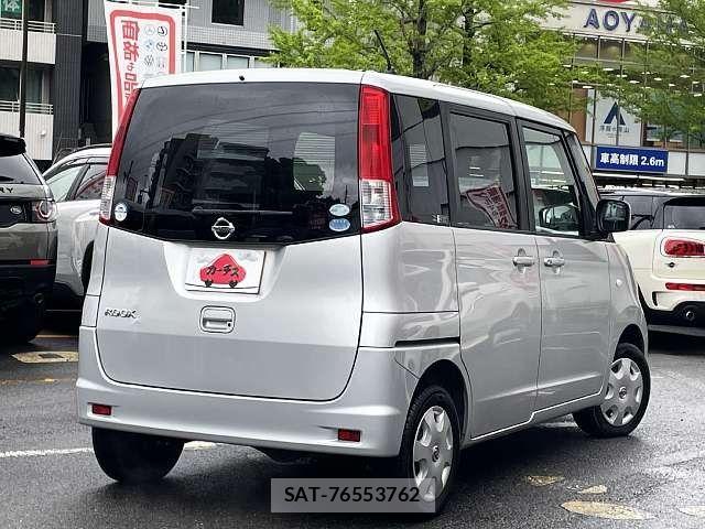Nissan ROOX 2011-11 7728180-2