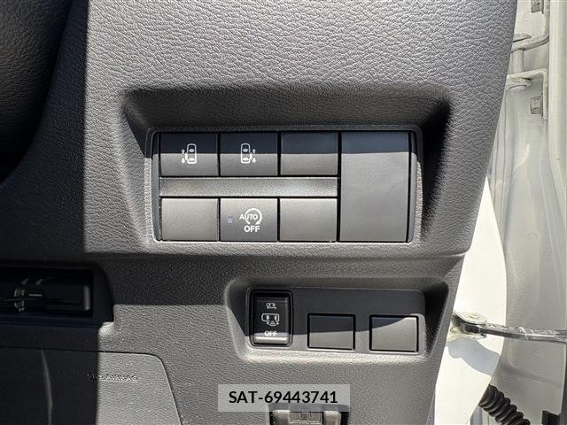 Nissan ROOX 2021-09 7728167-25