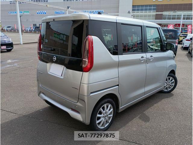 Nissan ROOX 2022-04 7728178-1