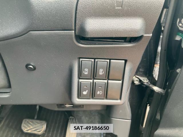 Nissan ROOX 2013-02 7879241-11