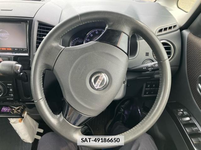 Nissan ROOX 2013-02 7879241-12