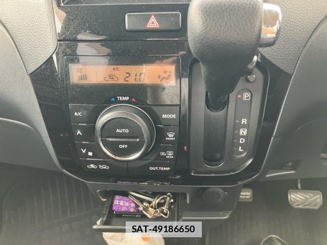 Nissan ROOX 2013-02 7879241-13