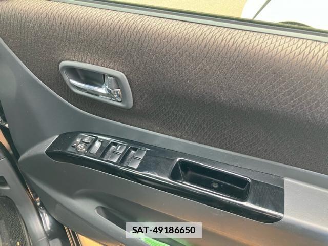 Nissan ROOX 2013-02 7879241-8