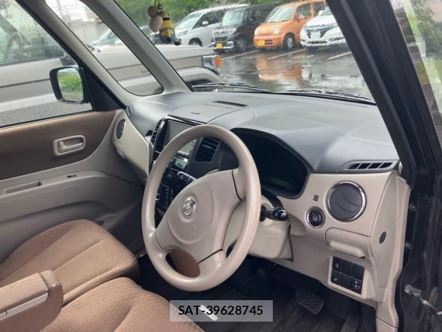 Nissan ROOX 2010-11 8038034-14