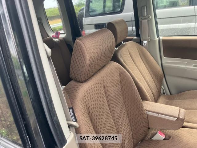 Nissan ROOX 2010-11 8038034-15